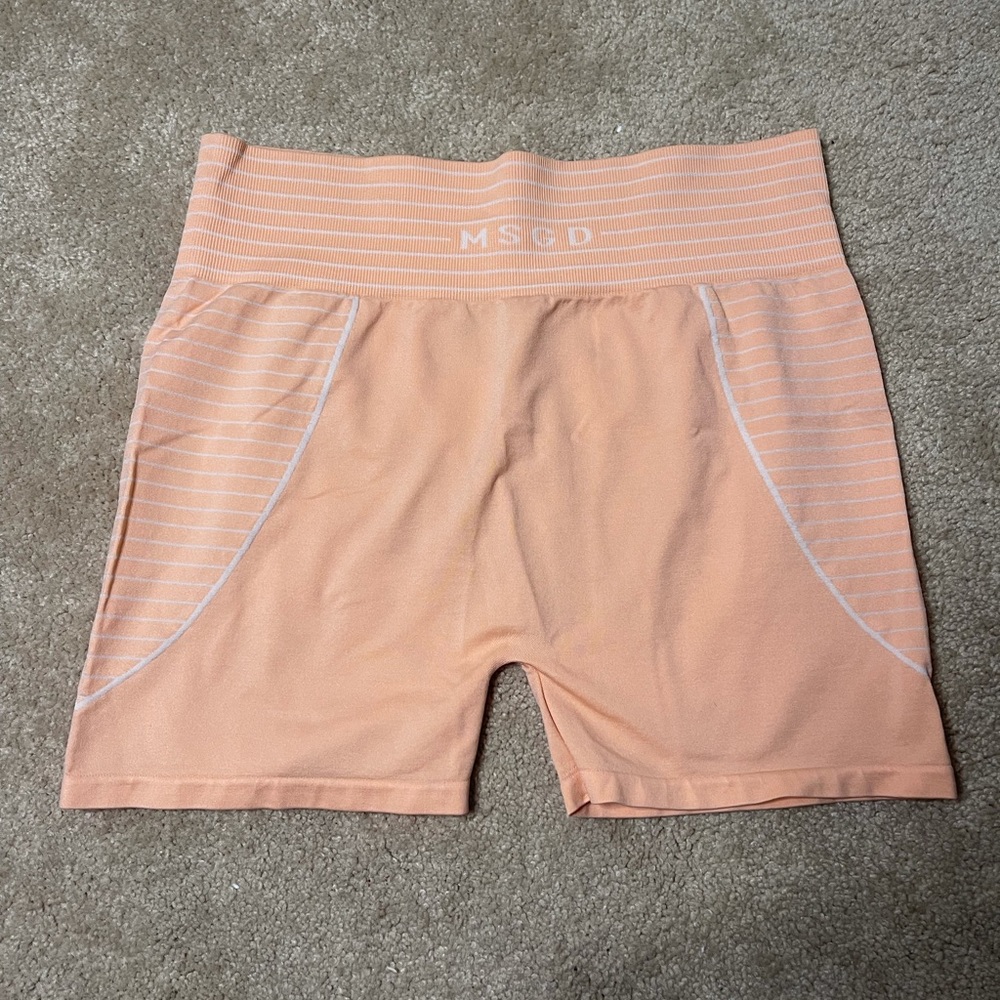 MISSGUIDED active short